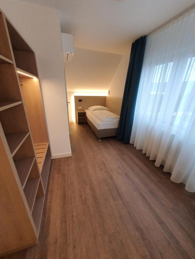 Hotel Zur Traube Moglingen Eksteriør billede